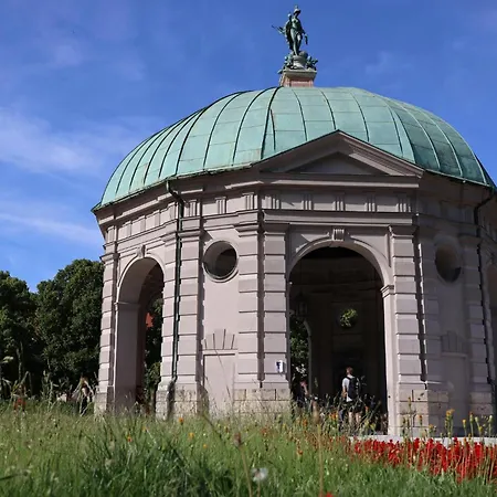 - The Niu, Brass Olympiapark By Ihg 3* Munich